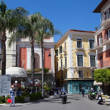 Elys Suites Sorrento Ngoại thất bức ảnh